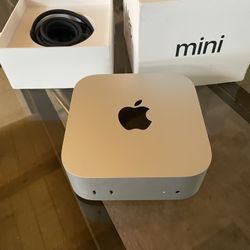 Apple 2024 Mac Mini M4 16GB memory 256 GB SSD, Apple Intelligence, Desktop Computer.