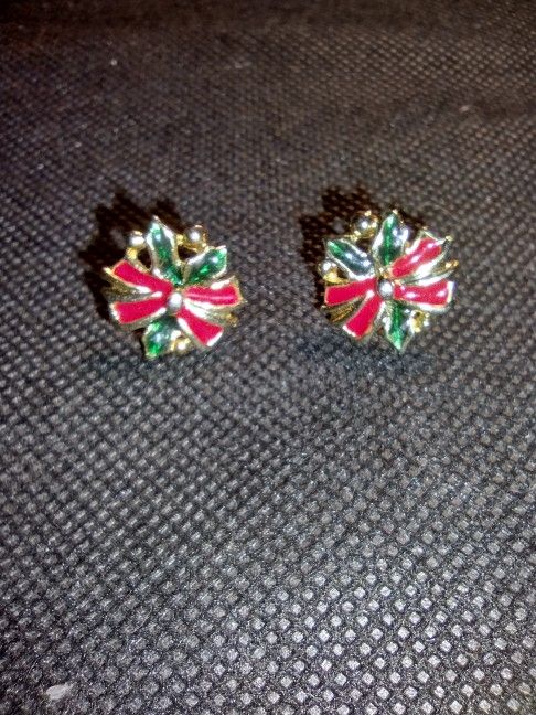Vintage Holiday Earrings w/Holly Leaves and Red Bow