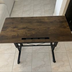 Standing Desk - Adjustable Height 