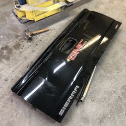 2019 Gmc Tailgate Chevy 