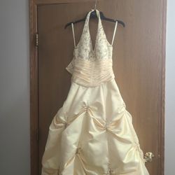 Mori Lee's "Belle" Prom/Homecoming Dress (US Size 3/4)