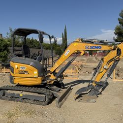 XCMG XE27U Mini Excavator