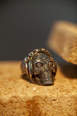 Ceremonial skull ring