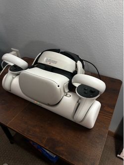 Meta Quest 2 256GB VR Headset + Anker Charging Dock (Excellent Condition)