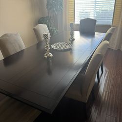 Restoration Hardware Dinning Table