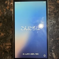 iPhone SE 2020 - Cracked Back