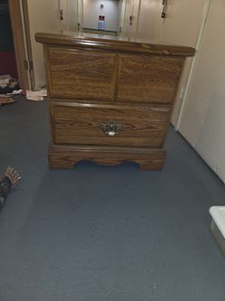 SIDE NIGHT STAND