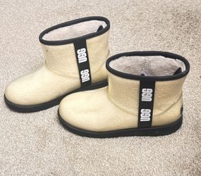 UGG Mini classic Rain Boots Cream