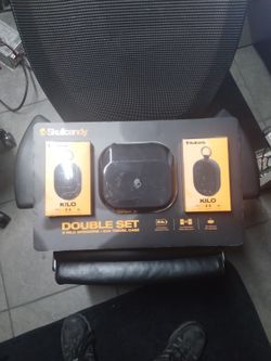 Skullcandy Dual Stereo Bluetooth Speaker Set With Case
