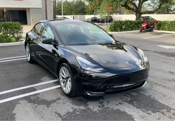 Tesla 3 2021