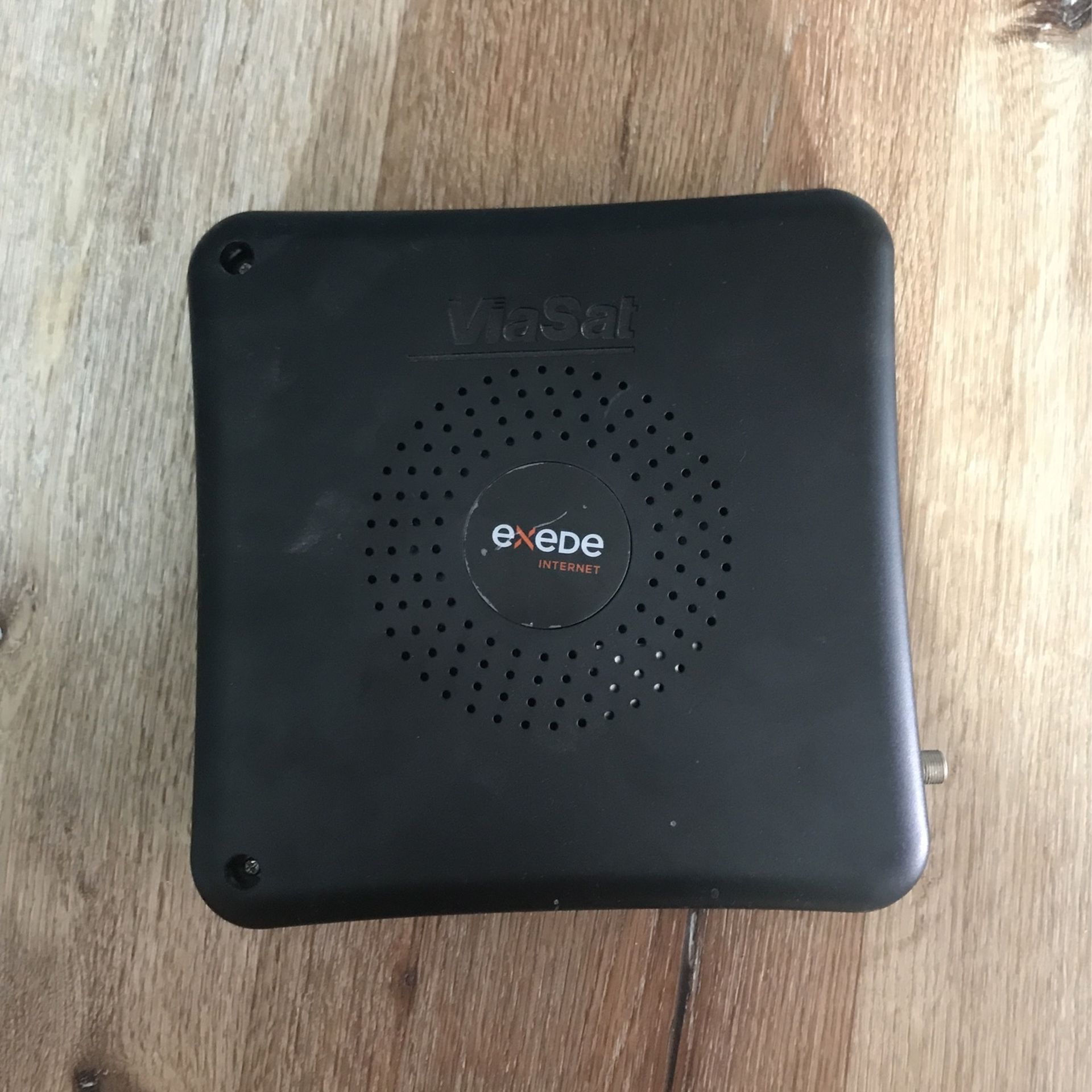 Exede Viasat Modem, Very Strong, I Don’t need It Anymore, Still Works Perfectly