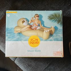 Sloth Inflatable