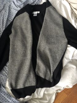 Geoffrey Beene Medium Sweater