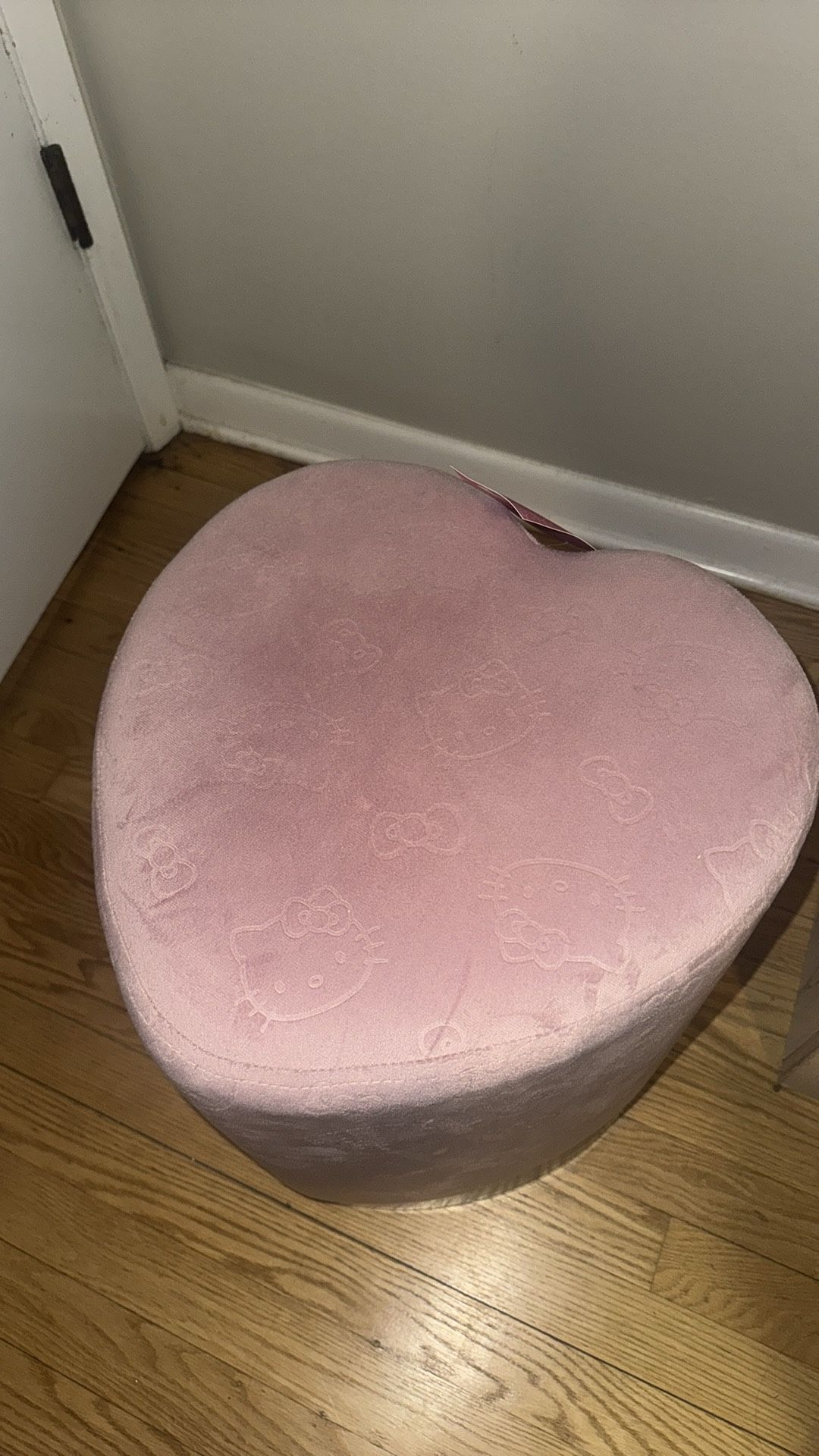 Hello Kitty Heart Stool
