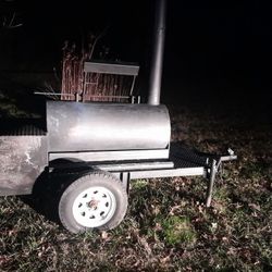 Heavy Duty Smoker  Home Or Competition  Great , No Rust  It Has A Stack On It And A Dinner Bell.
