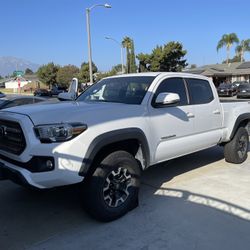 2017 TRD OFFROAD 4x4
