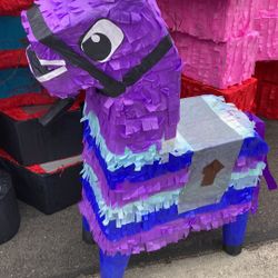 Fortnite Night Llama Piñata