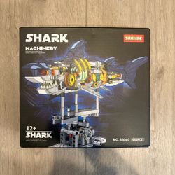 666pcs Jorumo Shark Building Block Set for Boy 8-12