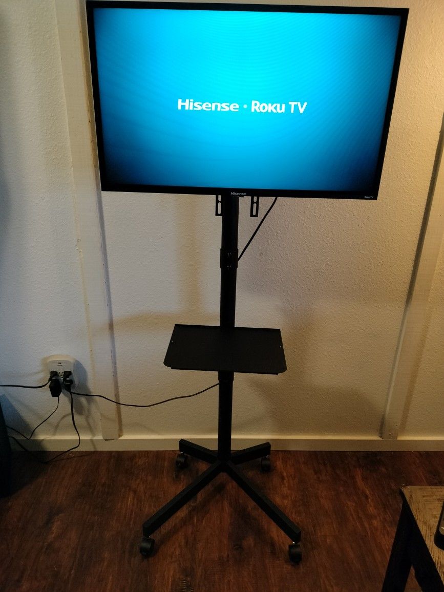 Rolling TV Stand With 32" TV