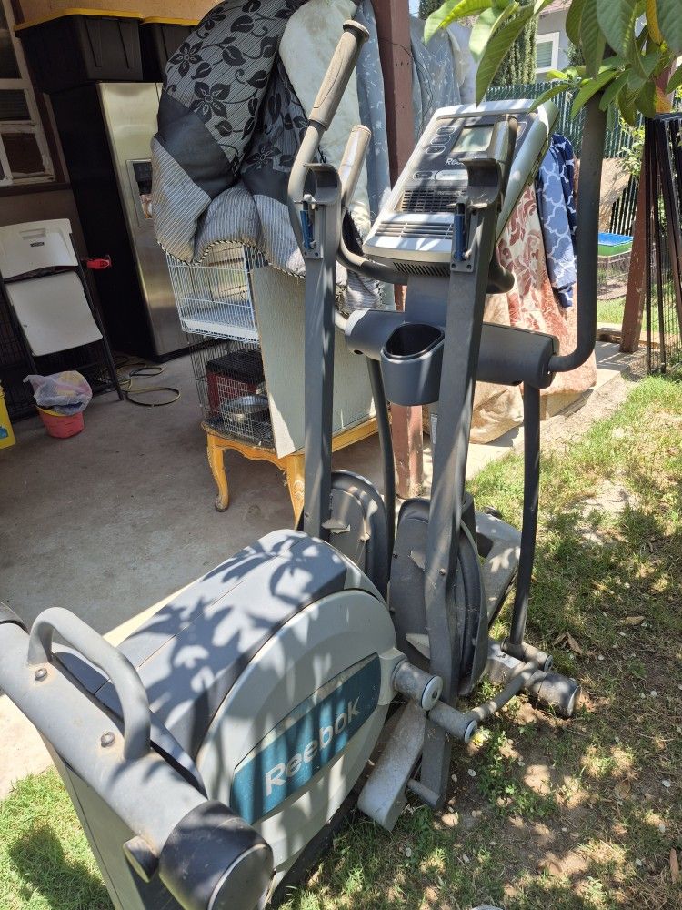 Reebok Elliptical Excercise Machine