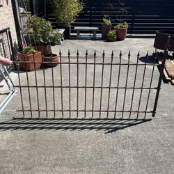 A  6’ X 3’ antique metal fencing, great for yard art