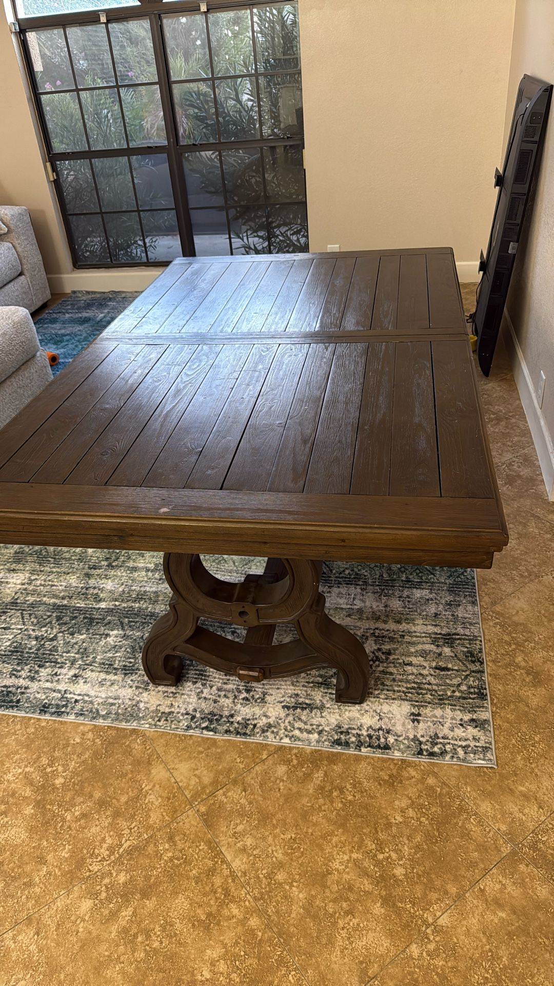 Dining Table - Extends - Free - Must Pick Up