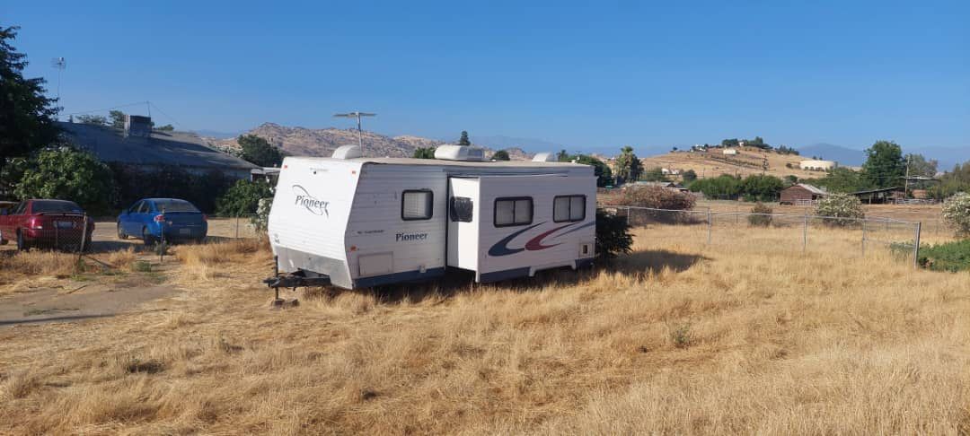 RV Travel Trailer 2005