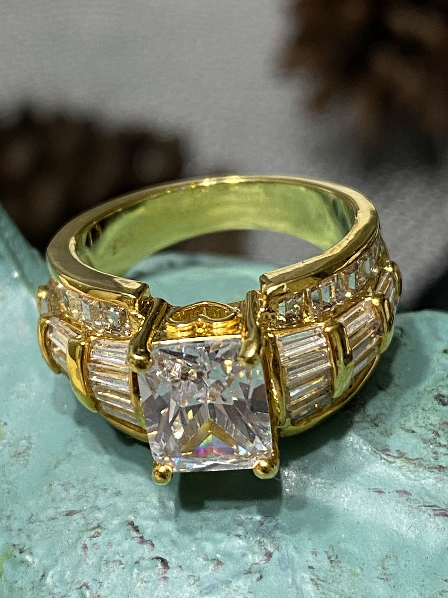 18k Gold Filled Engagement Ring With Clear CZ Size 7,10