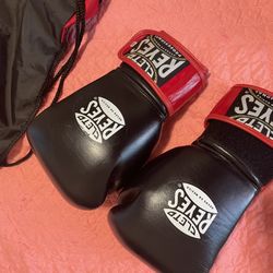 Cleto Reyes Boxing Gloves 16 oz 