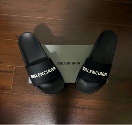Balenci slides