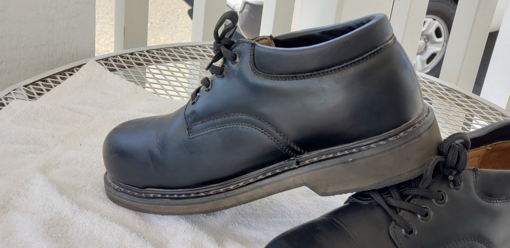 mens shoes Diehard steel toe leather 11EE like new 7/5/25 Yakima