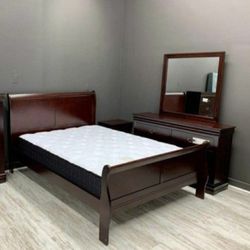 Best OFFER 🔥Louis Philip Cherry Sleigh Bedroom Set

Bed, Dresser, Nightstand and Mirror