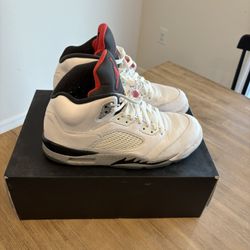 Air Jordan Retro 5 Size 10.5