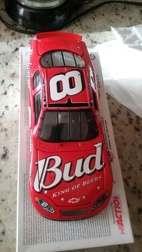 Nascar 1:24 scale dale earnhardt 2003