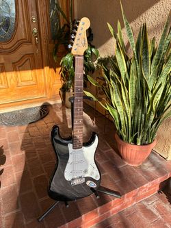 guitar fender super clean like new