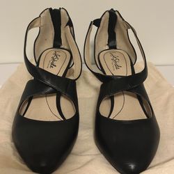 Life Stride - Black Strap Heel Size 10