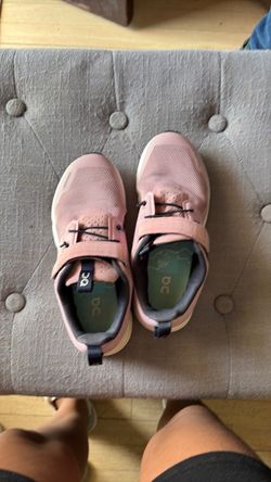 Girls shoes