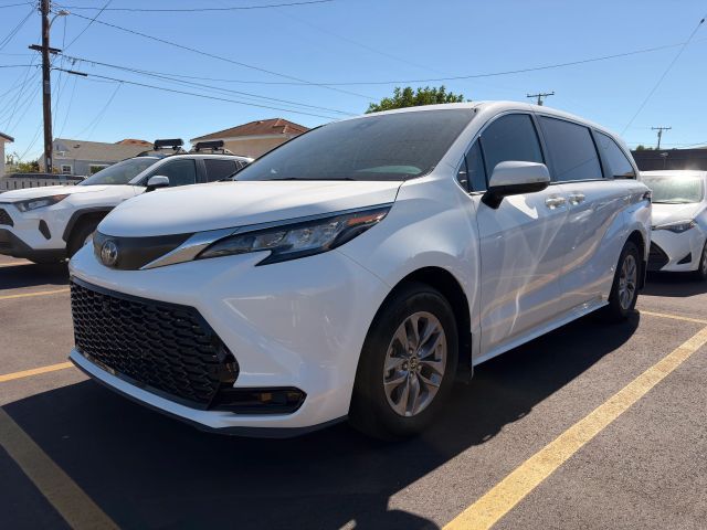 2023 Toyota Sienna