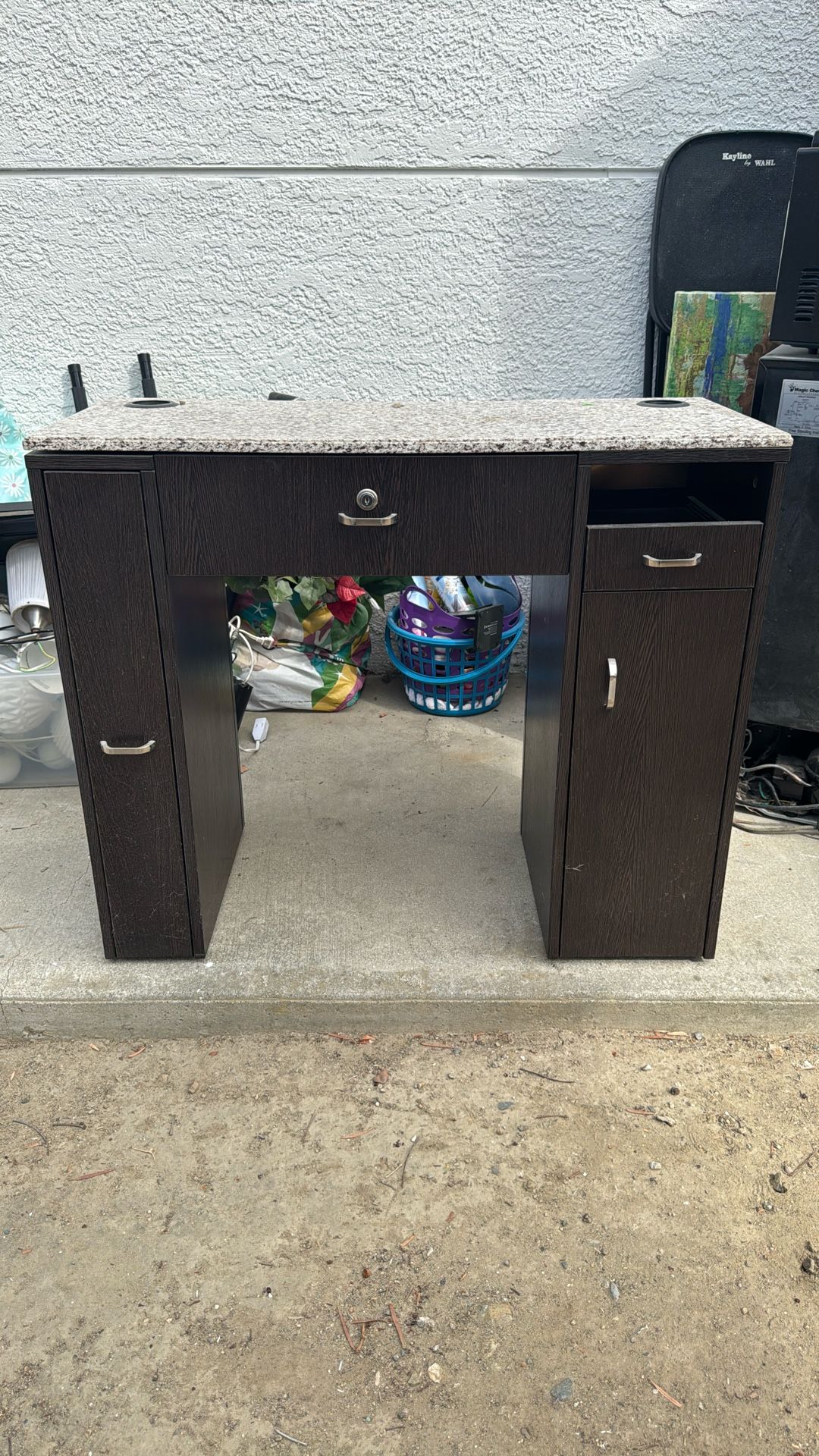 Nail Table