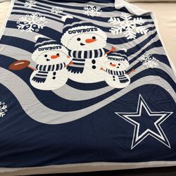 New Cowboys Snowman Sherpa Holiday Throw Blanket. Size 60” x 50”