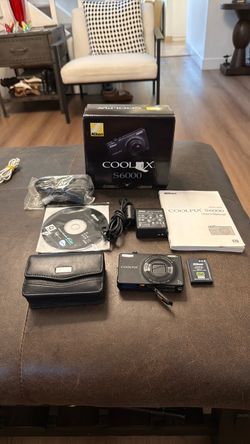 Nikon Coolpix S6000 Digital Camera with Accessories