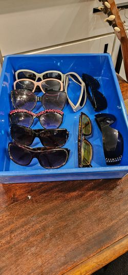 Sunglasses used good condition Price per pc