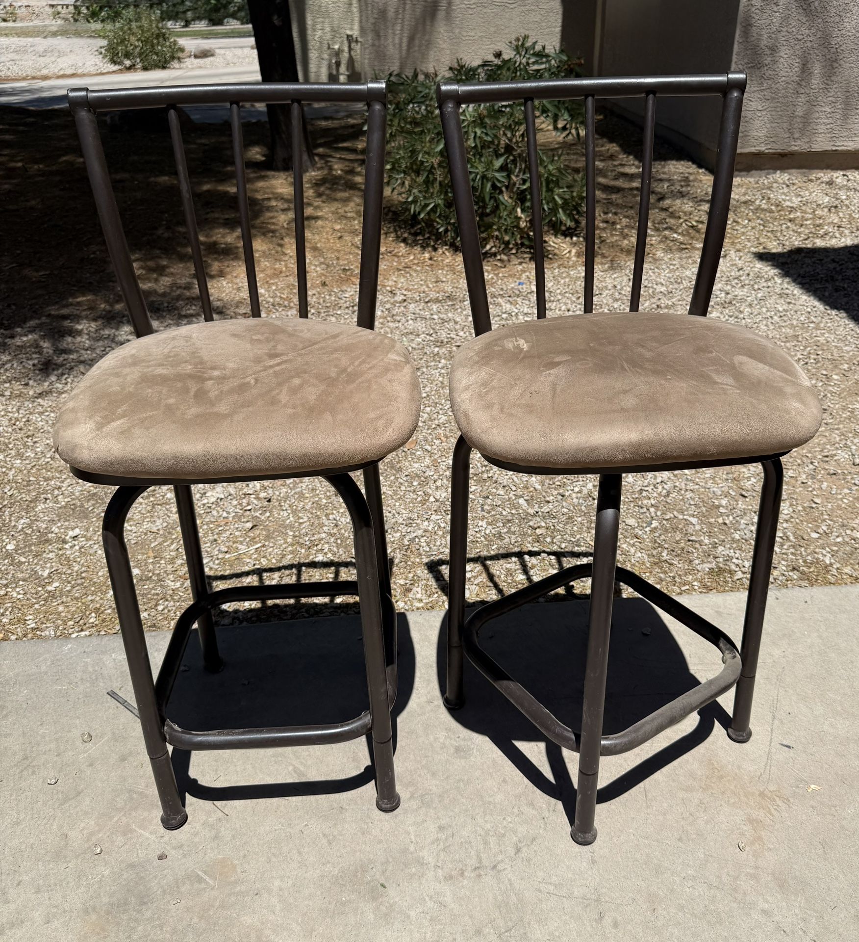 2 Bar Stools