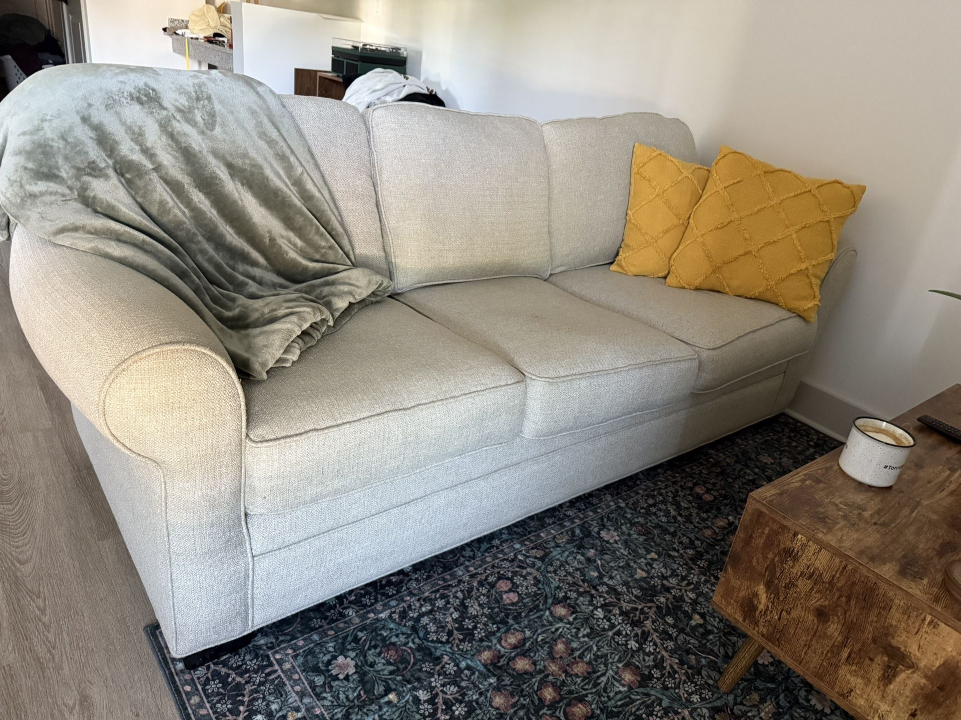 3 cushion couch