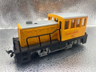 Bachmann (contact info removed)1 HO Union Pacific Switcher #720 LN Used