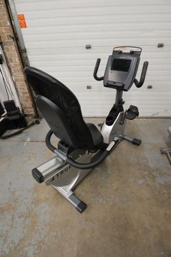 Used True Fitness ES700 ES700R9T Recumbent Stationary Bike