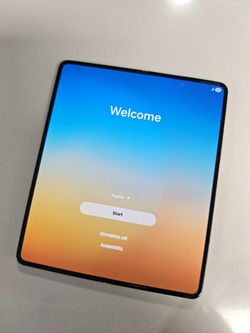 Fold 4 Unlocked very Good condition