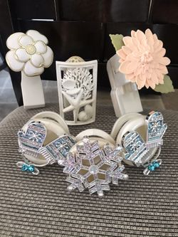 Air freshener holders3- plug ins 3- car holder