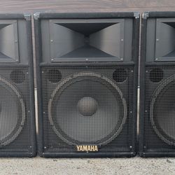 3 Yamaha Club Series S115IV PA Speakers 500W-1000W