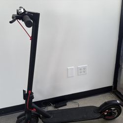 Electric Scooter, Warehouse samples, no negotiation, new
